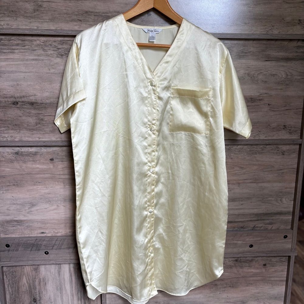 Vanity Fair M Yellow Gold Silky Short Sleeve Button Down Nightgown Satin Retro